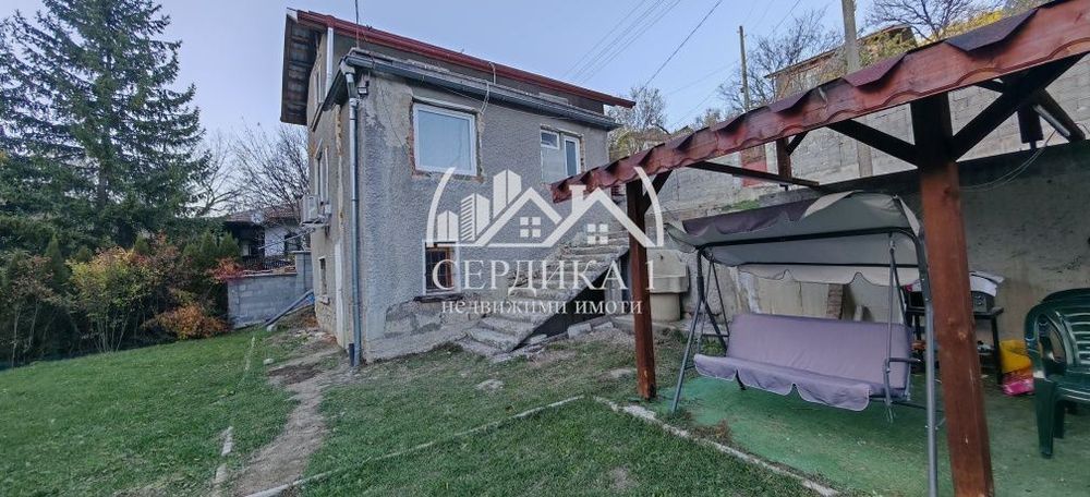 Къща в Перник, област-с.Беренде