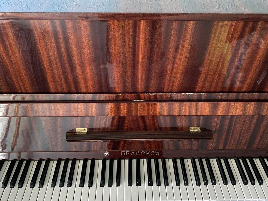 Продается Пианино Беларусь хорошего состояния