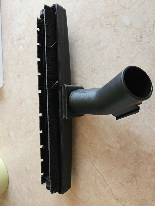 Продават се нови четки за паркет и тапицерия от прахосмукачка ROWENTA