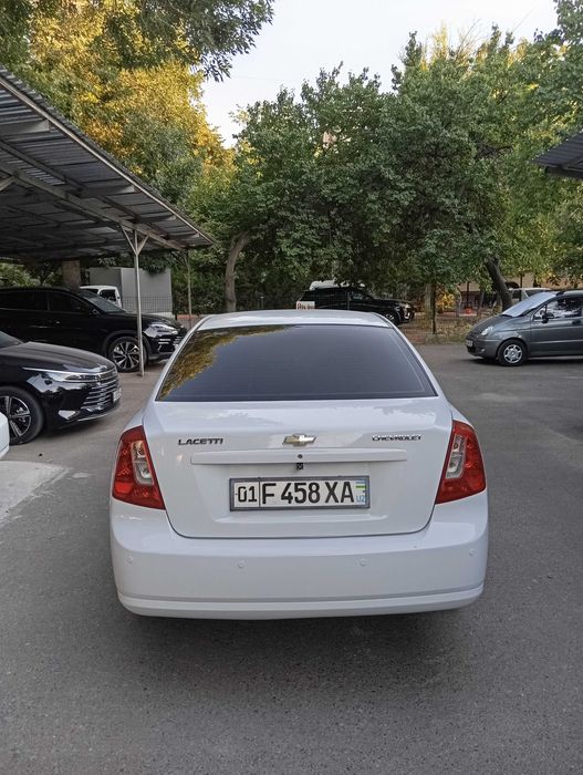 Продаю Chevrolet Lacetti - 1,8