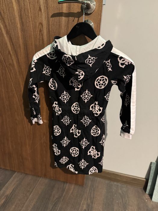 GUESS 6-7 y……………