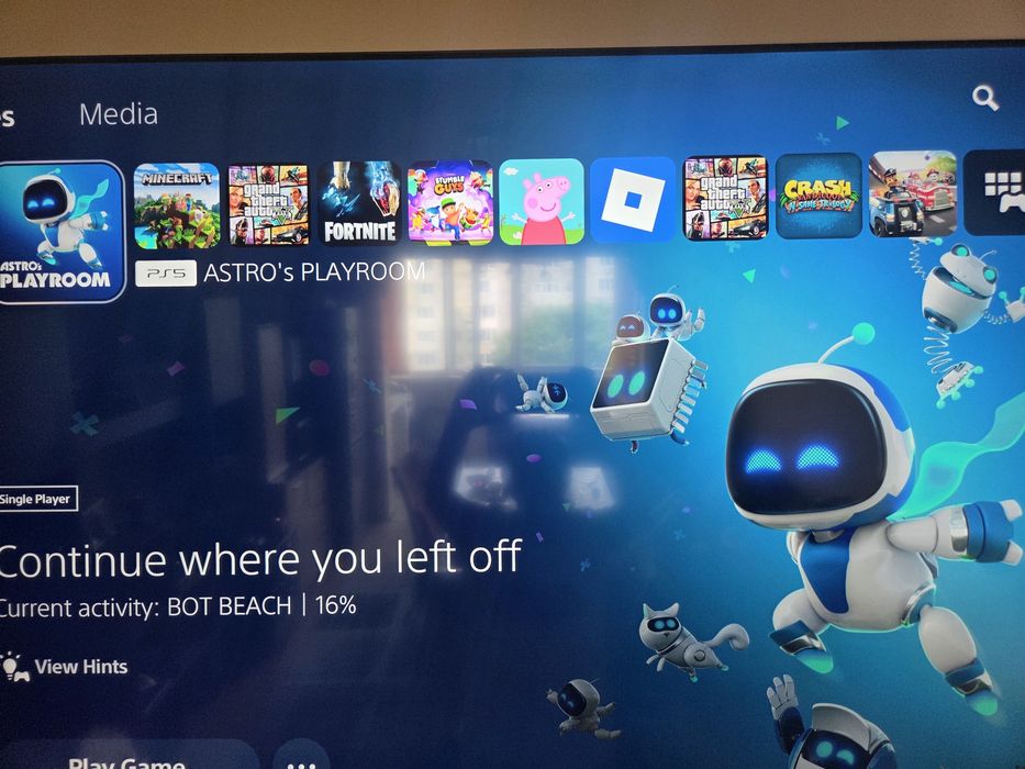 Playstation 5 Slim Digital Edition 1TB+гаранция+два джойстика+игри