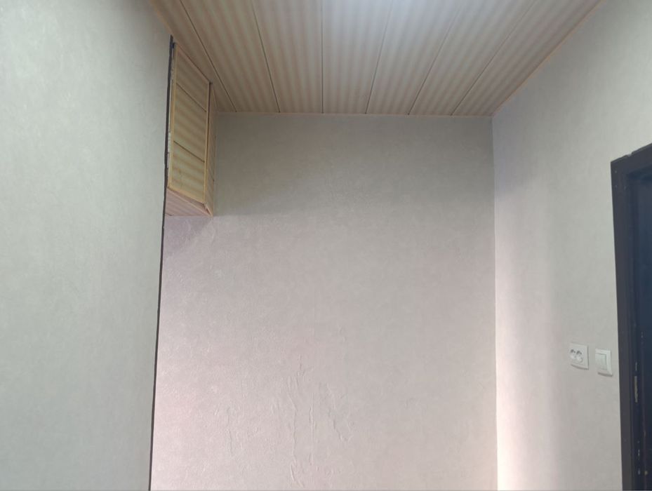 Навои шахрида кулай локацияда офис ижарага берилади