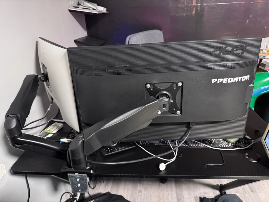 Ofertă setup de gaming complet! Unitate+2monitoare+birou+perif+scaun