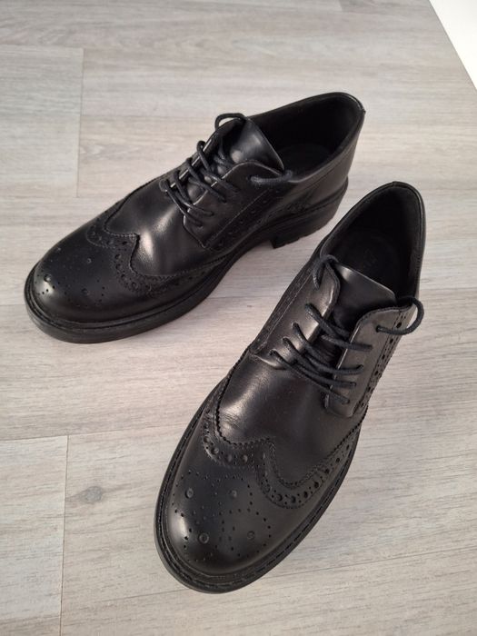 Pantofi Clarks din piele lăcuită, mărimea 39 1/2