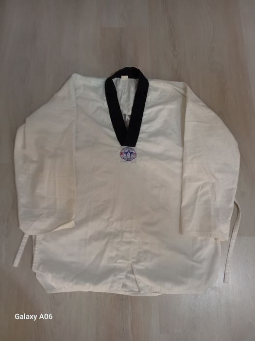 Продам кимоно для таеквонда