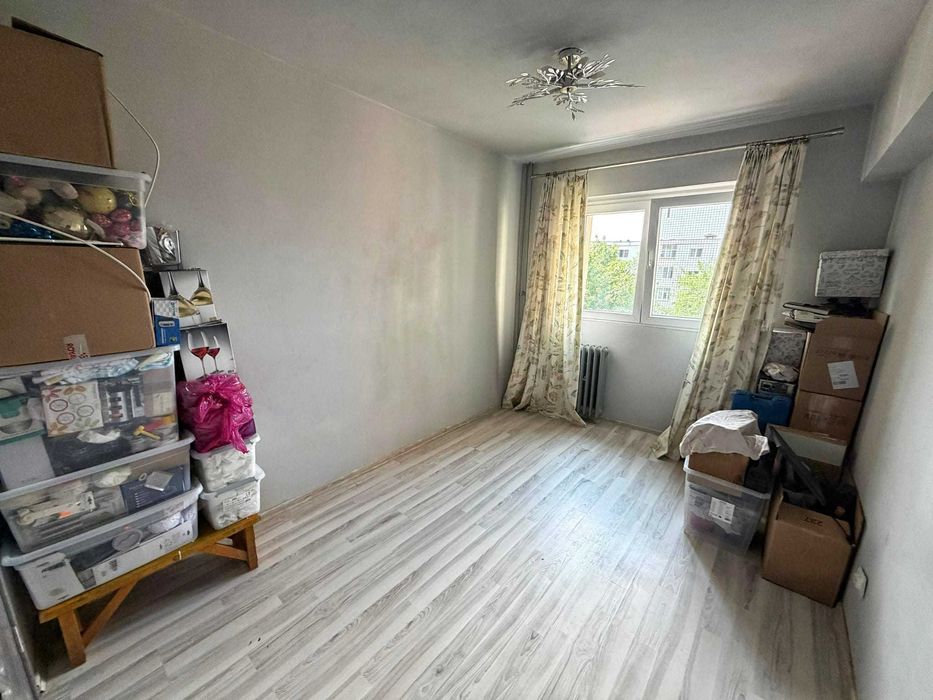 Vanzare Apartament 3 camere, decomandat, confort 1, 72 mp, etaj 3, Republicii - 8 Martie