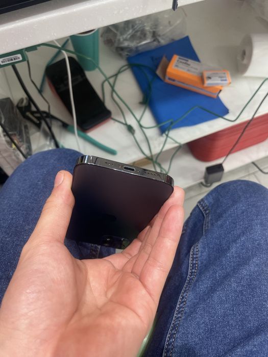 Продам айфон 12про