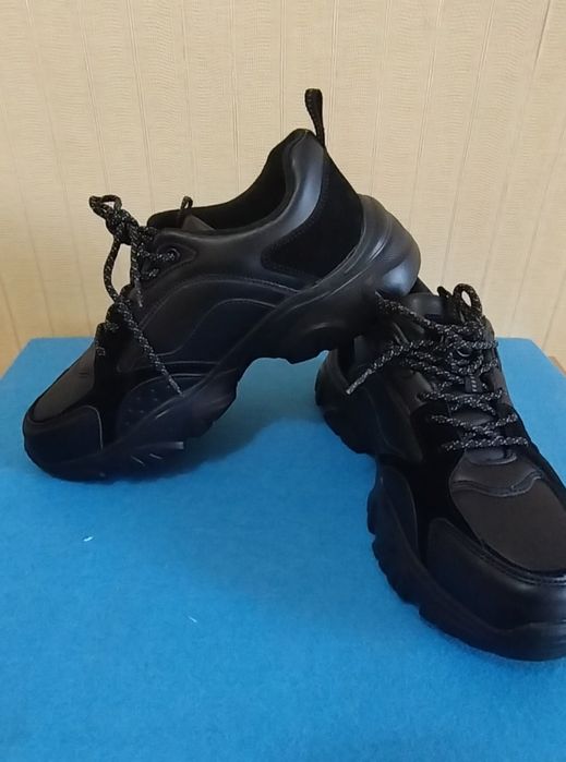 Кроссовки  унисекс рр 40 - 41