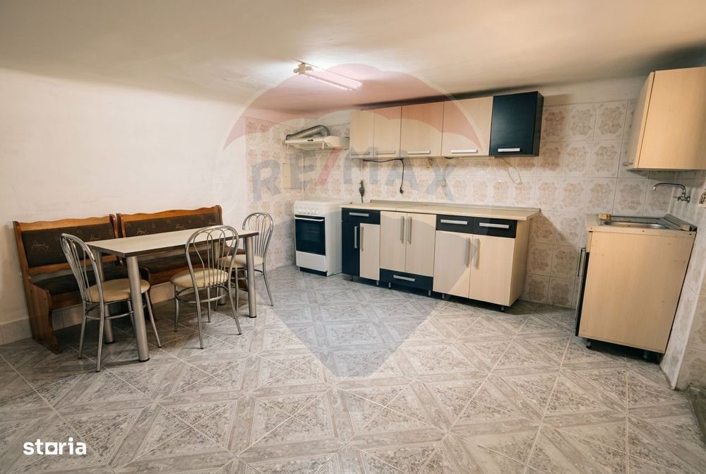 Casă cu 3 camere de vânzare pe str. Fabricii
