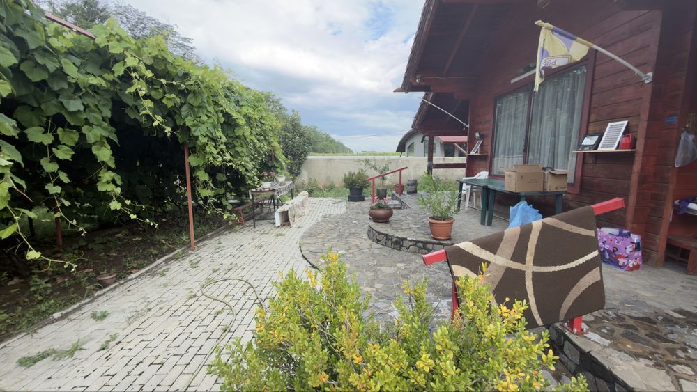 Casa de vacanta din lemn masiv