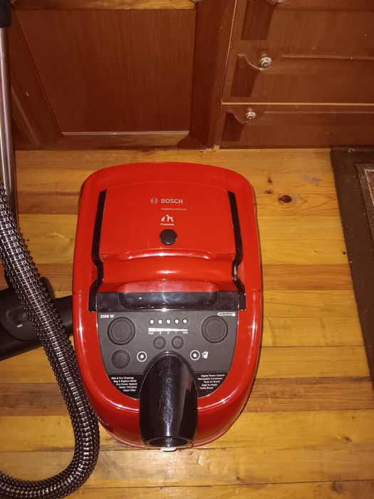 Перяща прахосмукачка bosch