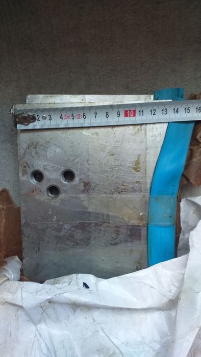 Vând  cutite  ghilotină