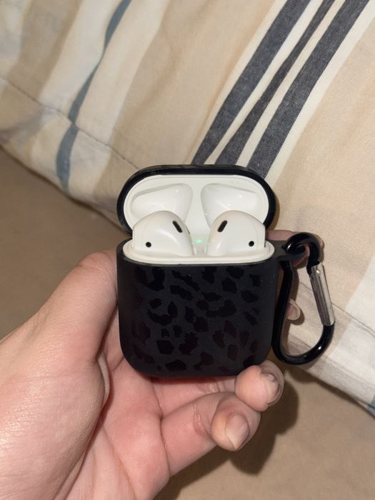 Air Pods 2 (cumparate in 2024)