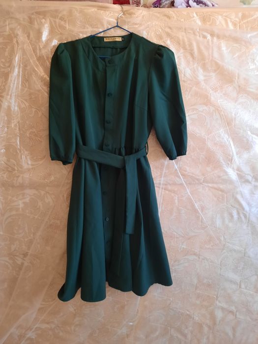 Продам платья почти новые