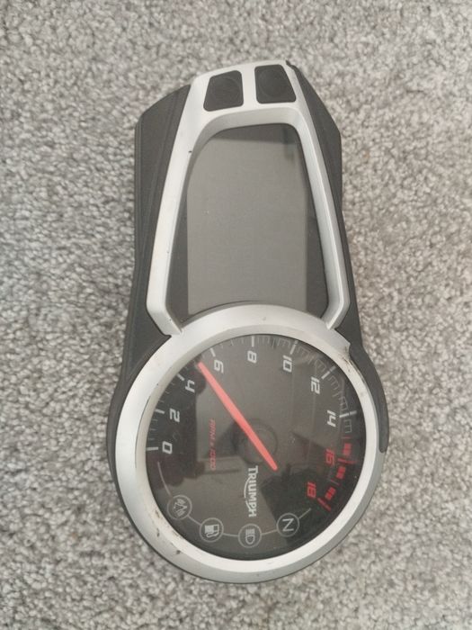 Bord vitezometru pentru Triumph Daytona 675 model 2013