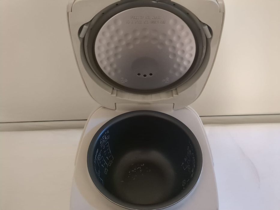 Рисоварка Zojirushi NS-LAC05
