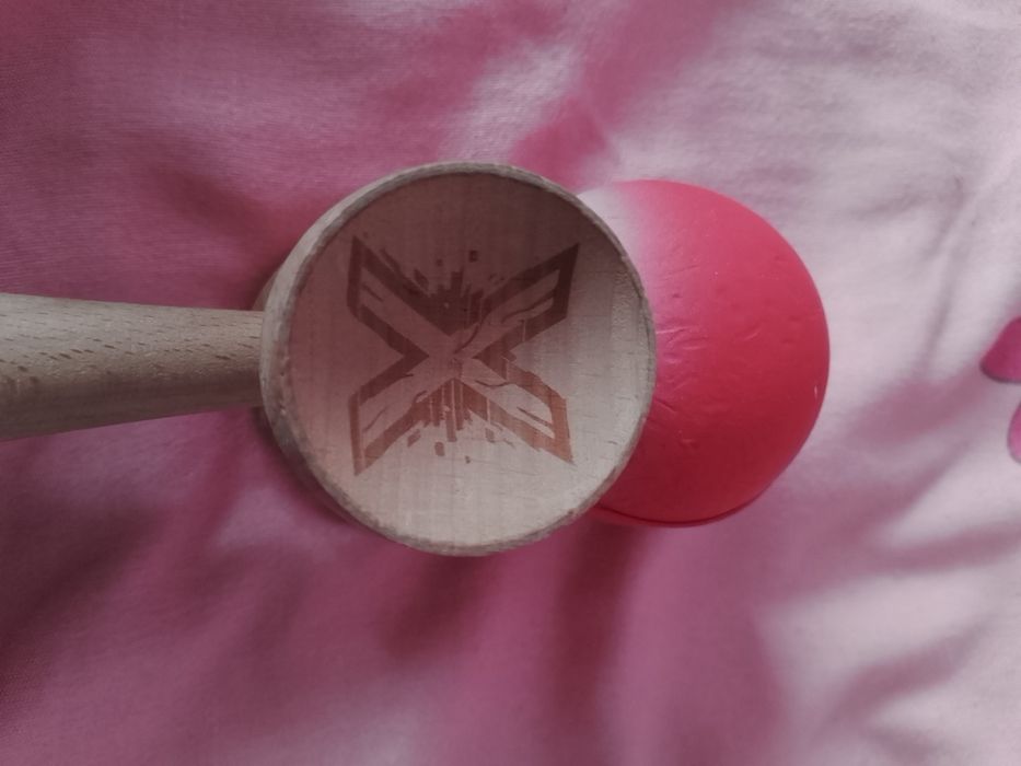 Kendama X PRO HOLO Engraved Cup - Balance Hole - 120 lei FIX