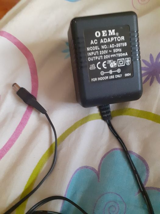 Adaptor 220 v la 22 v cablu de 1,5 metri