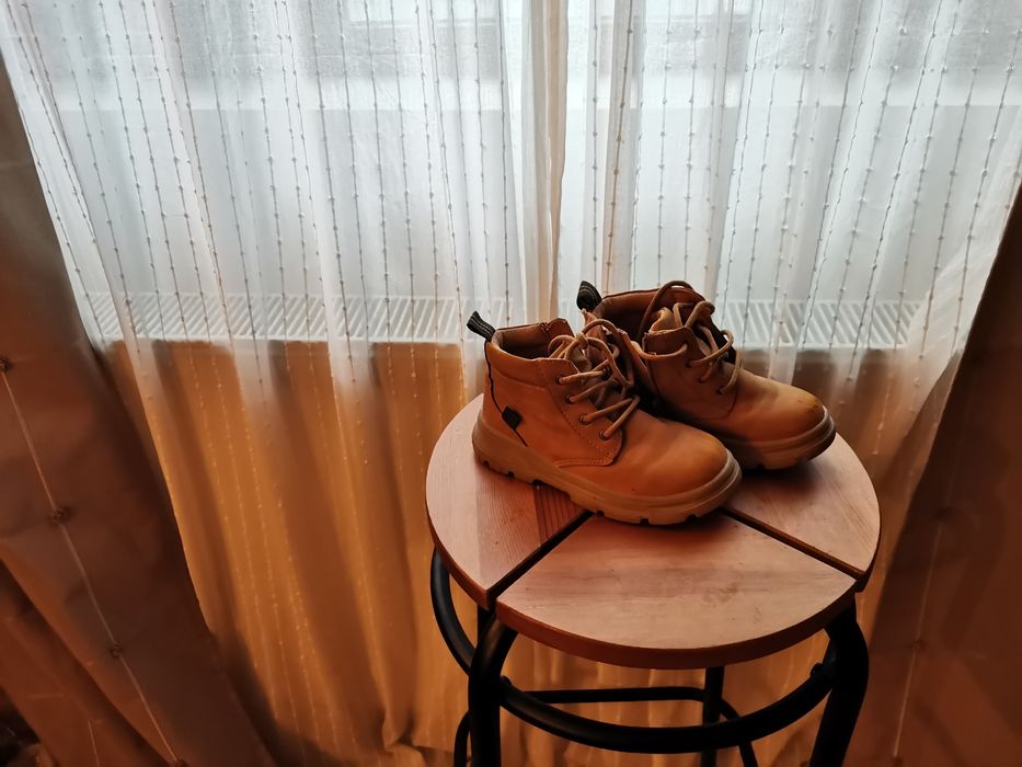 Ghetute Zara marime 25