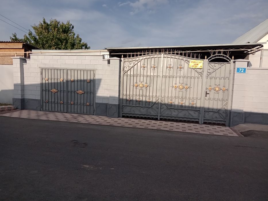 Продается дом в хорошем районе