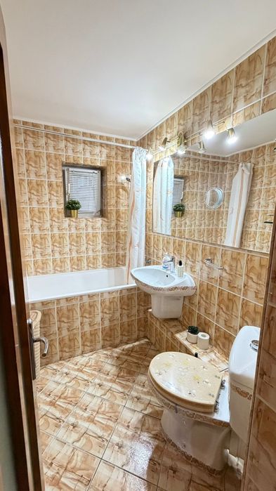 Apartament 2 camere, decomandat, 56 mp utili, complet mobilat si utilat
