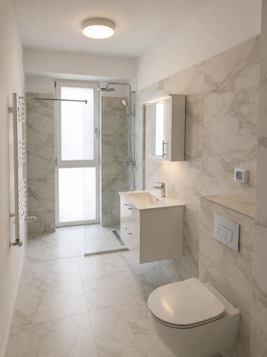 Inchiriez apartament cu 3 camere