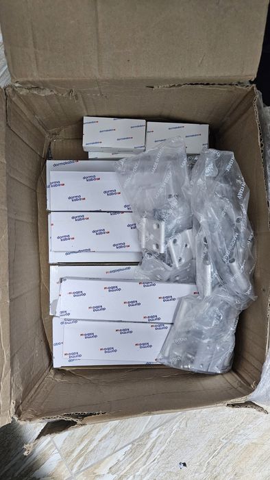 Двери металлические со стеклом