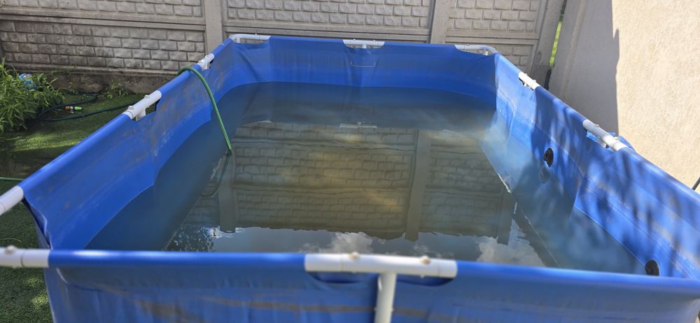 Piscina de curte