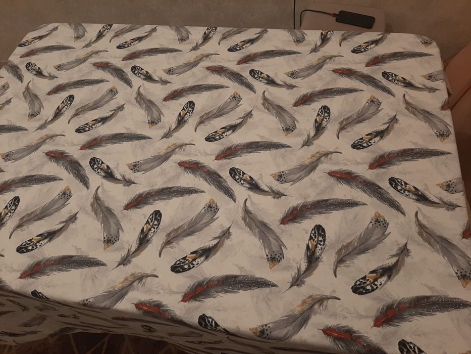 Продам  скатерть