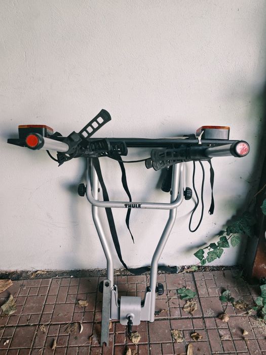 Suport 4 biciclete prindere carlig Thule HangOn 9708 și placa număr cu ambele variante de pini