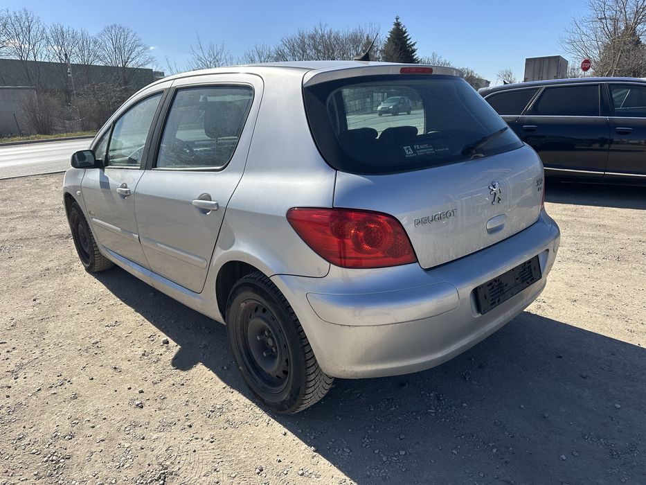 Пежо 307 1.6hdi Facelift НА ЧАСТИ!!! 9HZ двигател!