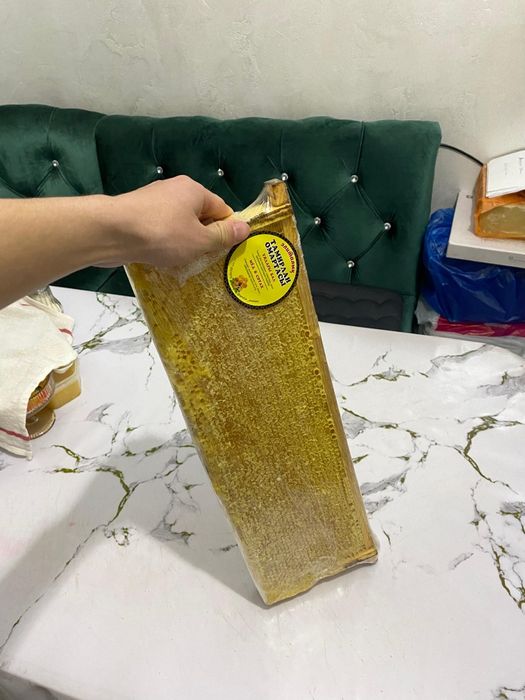 Мёд в сотах Ұядағы бал