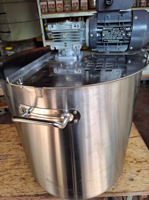 OALĂ CU MIXER  37L, 50L si 100L