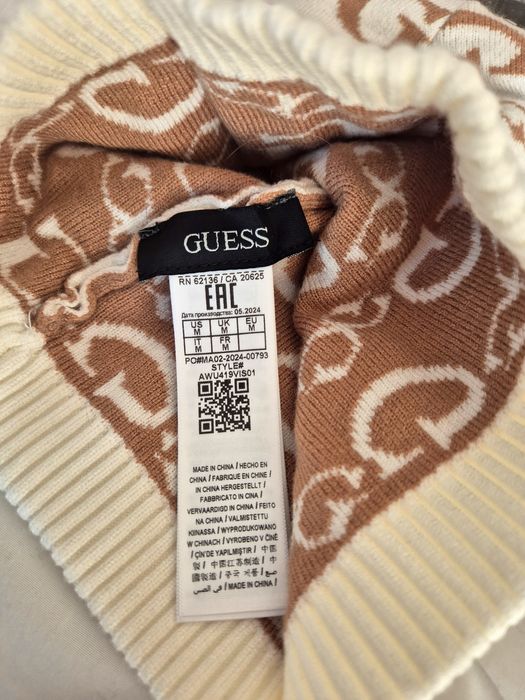 Дамска шапка GUESS