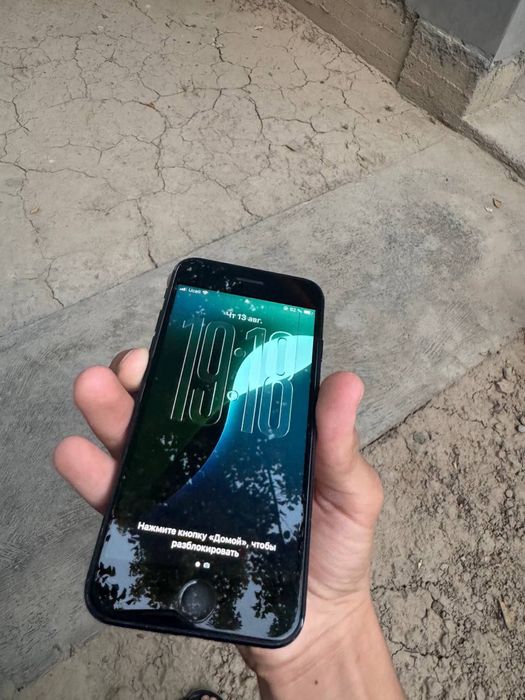 iPhone SE 2020 sotiladi !!