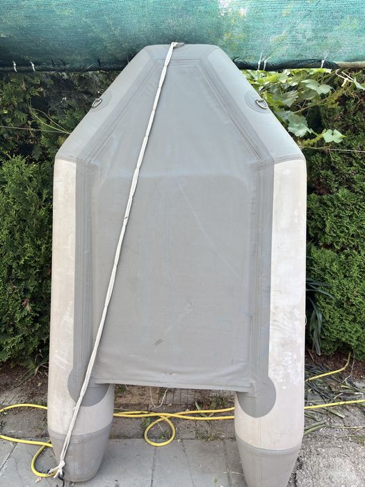 Надуваема лодка за риболов