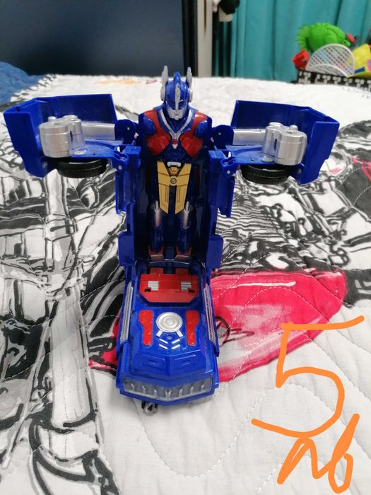 Детски пъзели и играчки