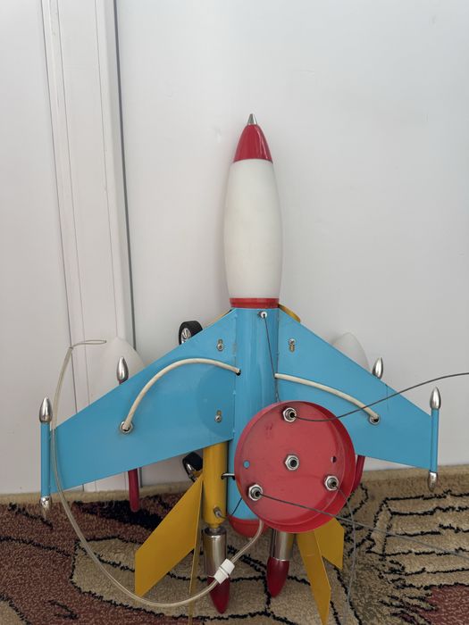 Продам люстру детскую