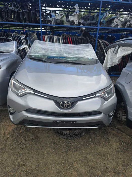Хавкат с Тойоты / Toyota RAV4 XA40. Передняя часть