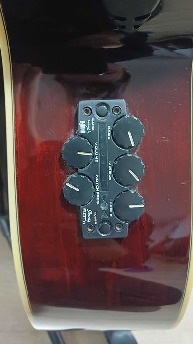 Vând chitara electroacustica &bas Ibanez