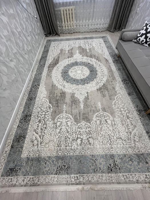 Продам ковер 250/400