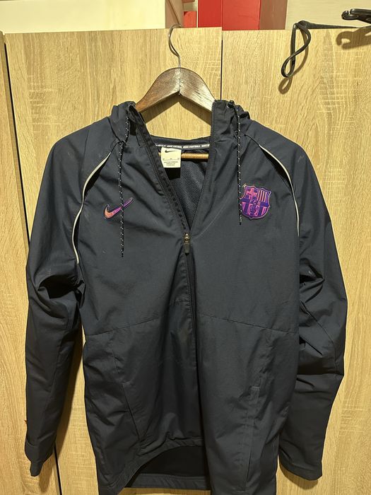 Nike Barcelona яке