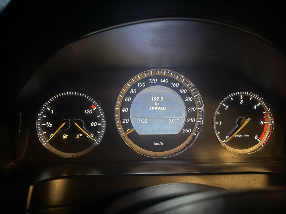 Vând Mercedes C Class 204