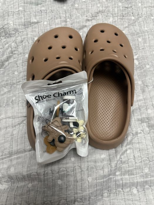 Продаются тапочки кроксы