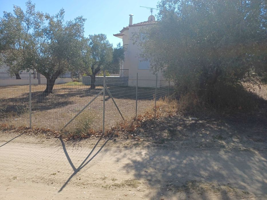 Продава се парцел 550 м2 в регулация в Паралия Врасна, Гърция