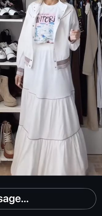 Продавам уникален сет пола и якенце л/хл