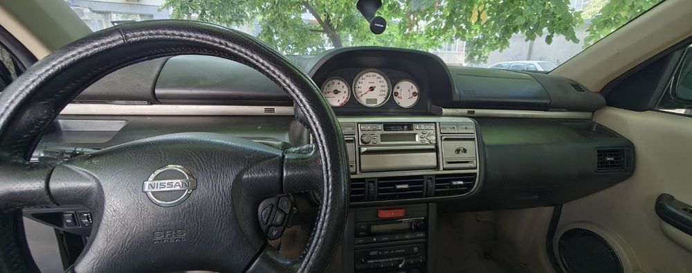 Nissan x-trail 2003 джип