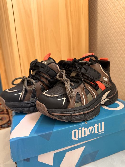 Новые кроссовки детские