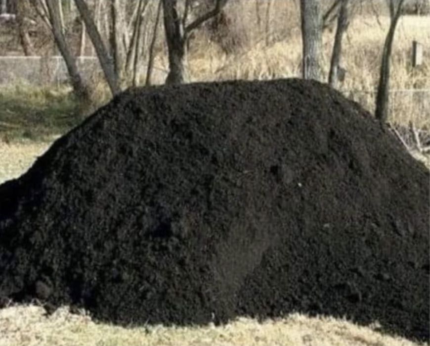 Pămănt de umplutura si vegetal.